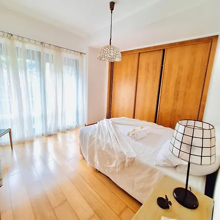 Oceanus Apartment
